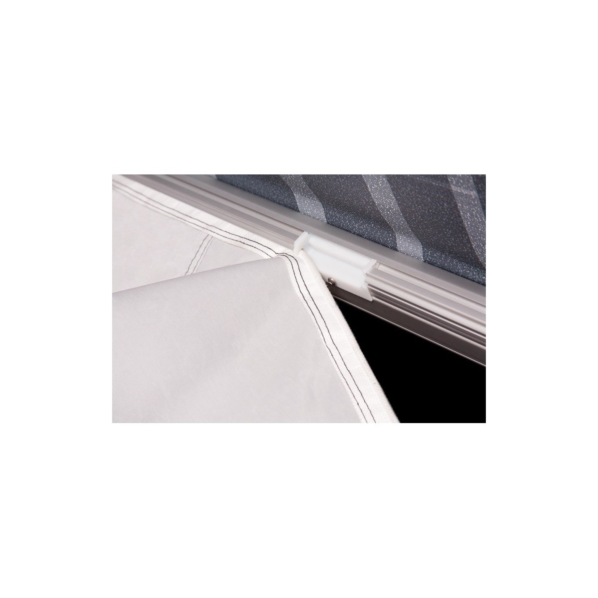 Thule Safari Panorama voor Ducato H2 bus camper Thule Safari Panorama voor Ducato H2 bus camper