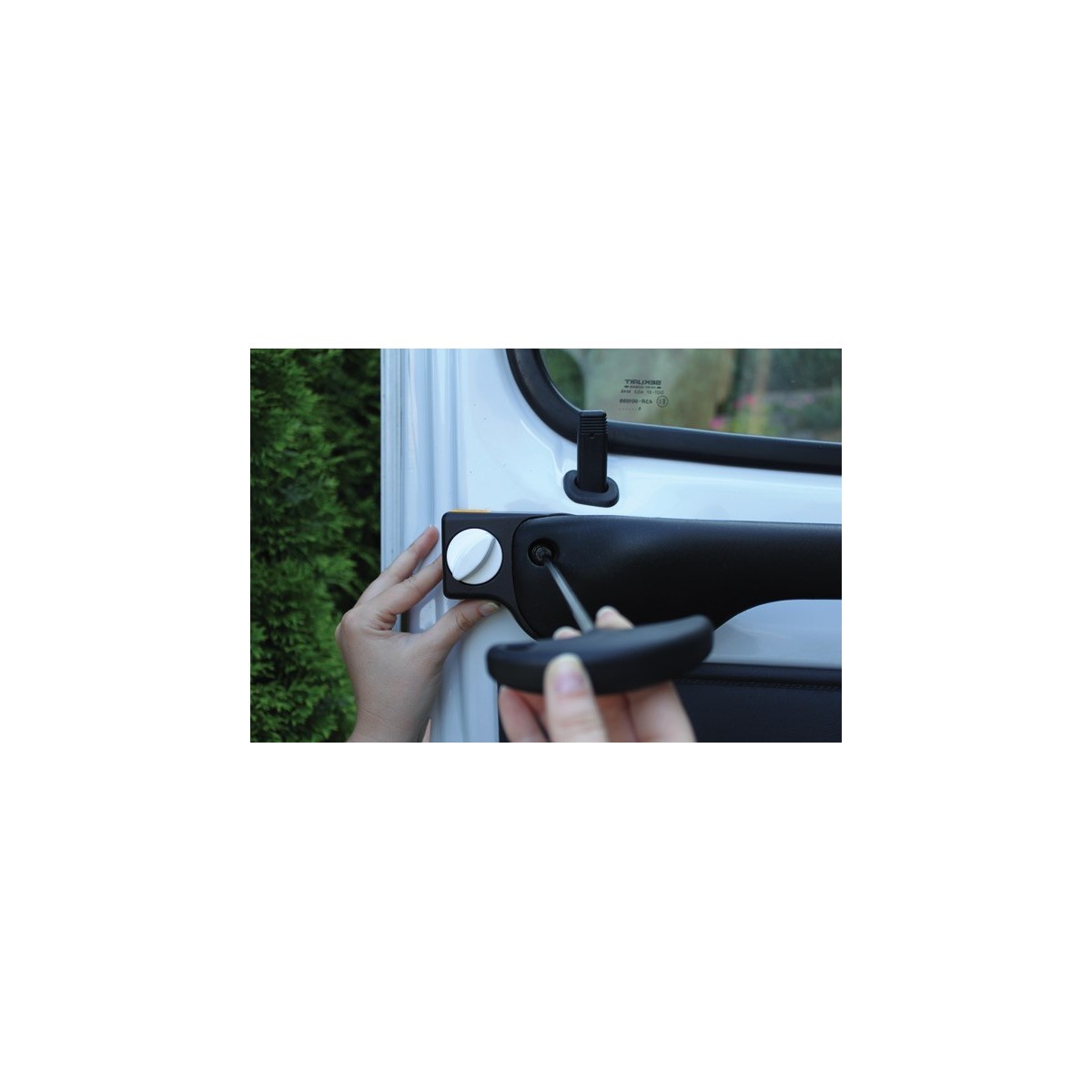 HEOSafe Sloten tegen diefstal voor de deuren van de stuurcabine